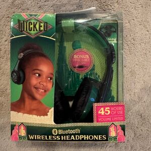 Kids Wicked Green Wireless Bluetooth Headphones